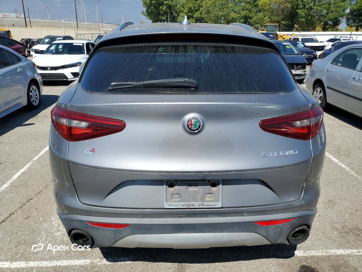 Alfa Romeo Stelvio 2018
