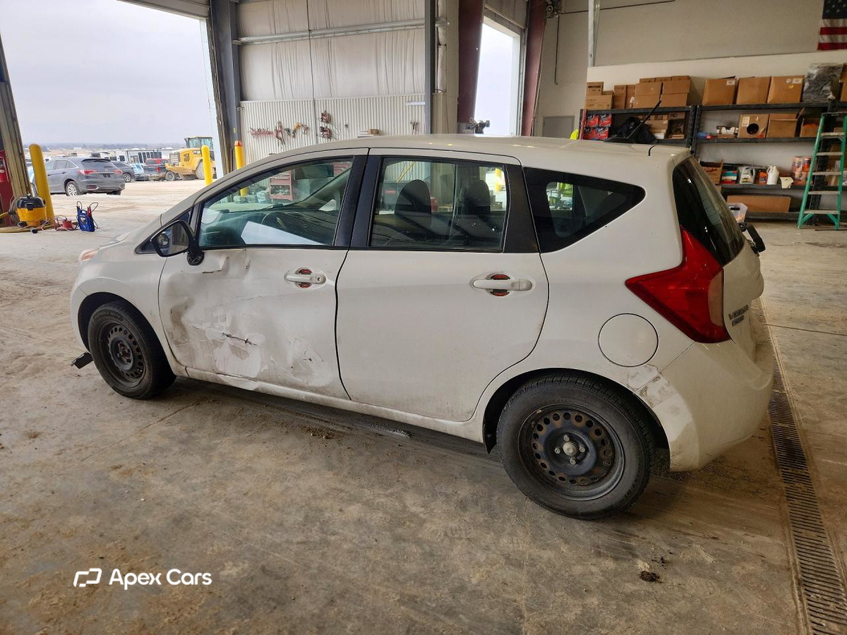 Nissan Versa 2016