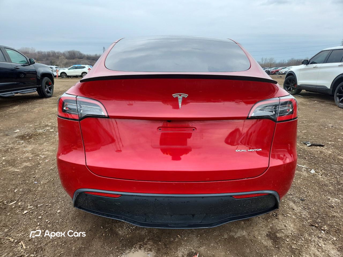 Tesla Model Y 2021