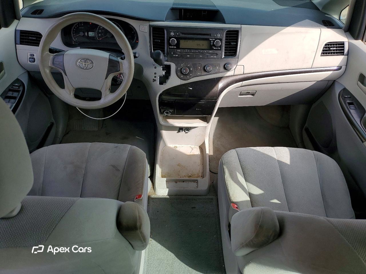 Toyota Sienna 2012