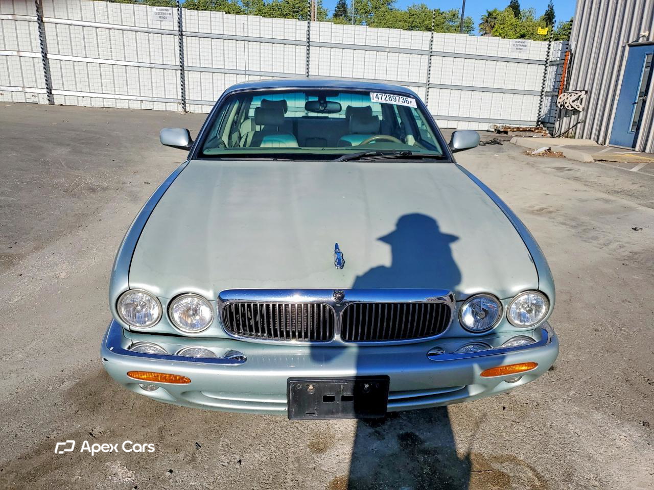 Jaguar XJ 2000