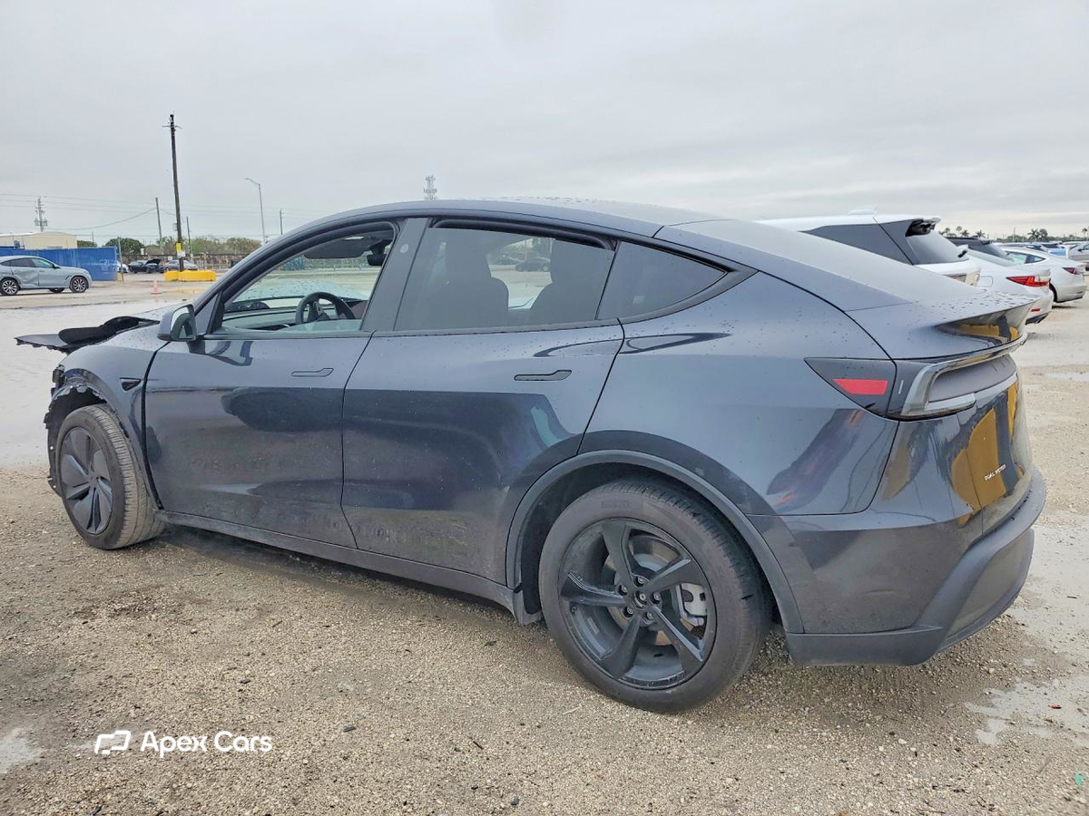 Tesla Model Y 2026