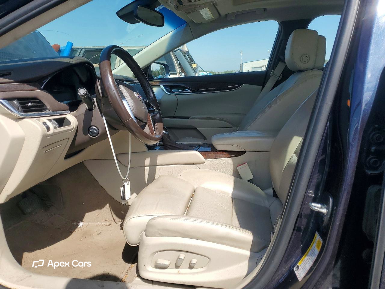 Cadillac XTS 2013