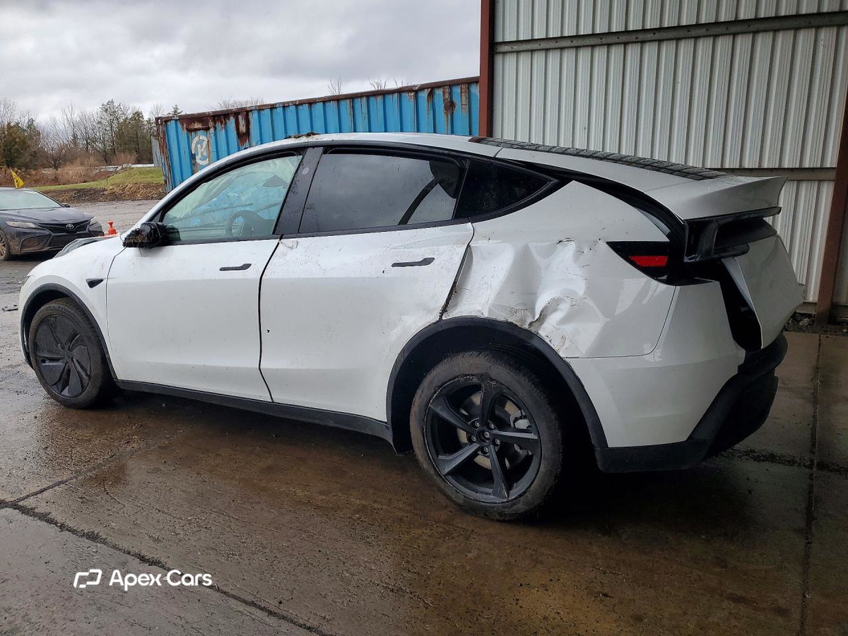 Tesla Model Y 2026