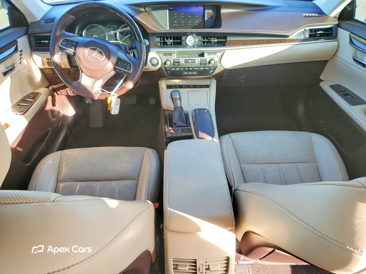 Lexus ES 2017