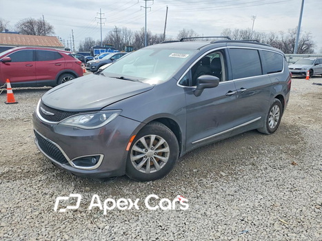 Chrysler Pacifica 2017 - Image 1 of 14