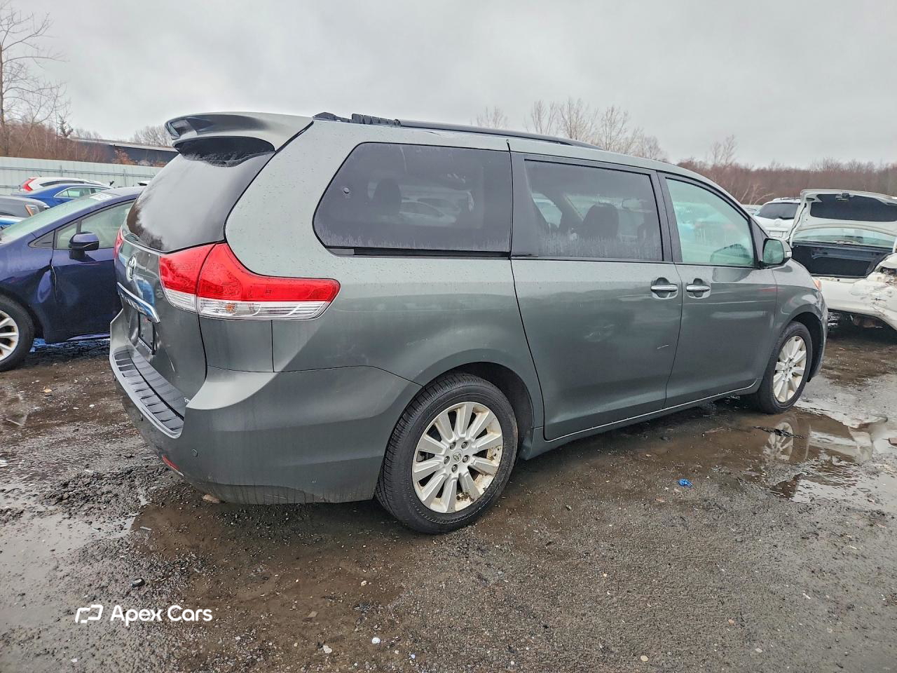Toyota Sienna 2014