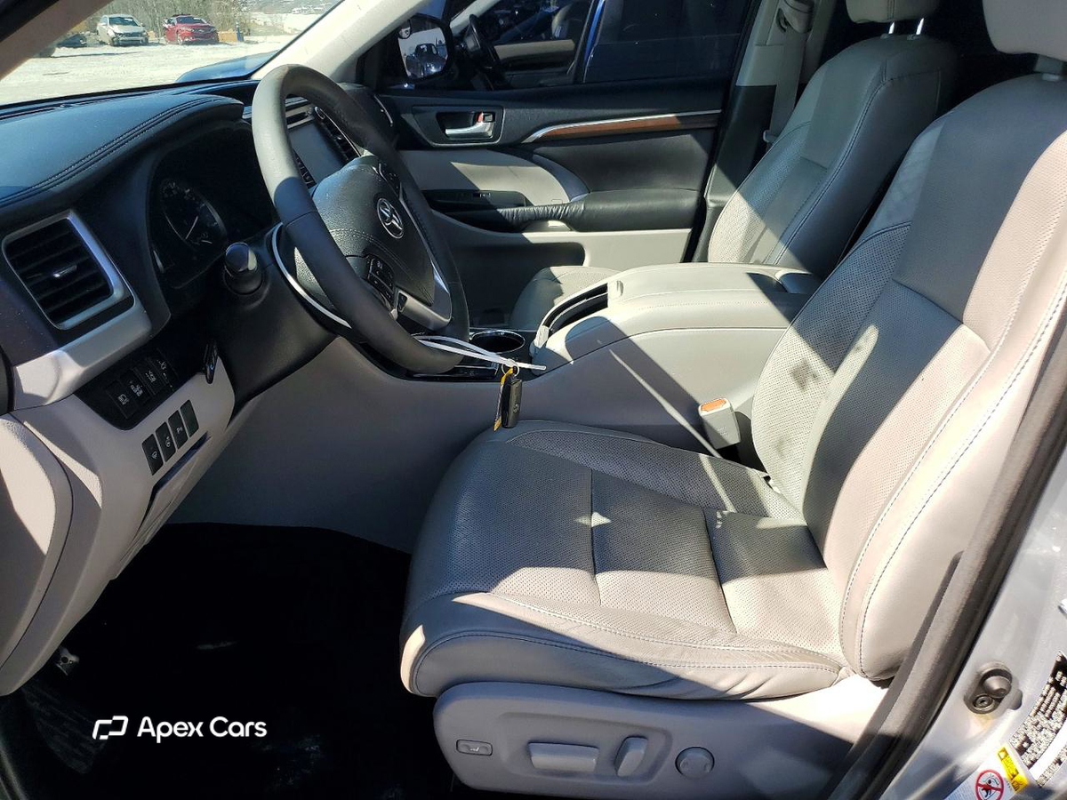 Toyota Highlander 2016