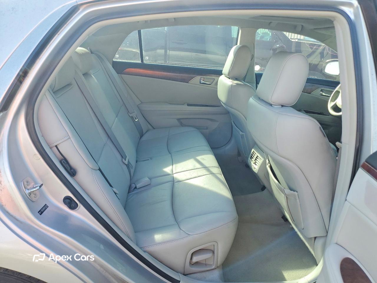 Toyota Avalon 2011