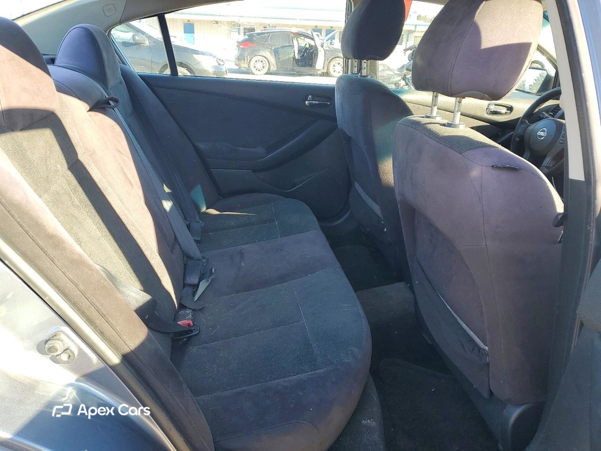Nissan Altima 2012