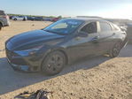 Hyundai Elantra 2021