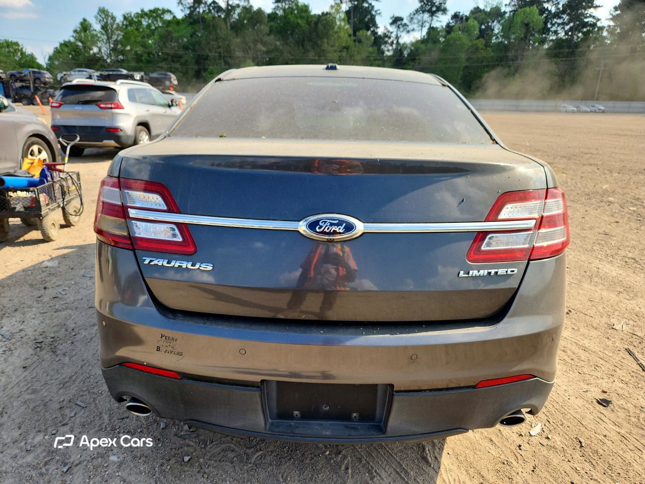 Ford Taurus 2016