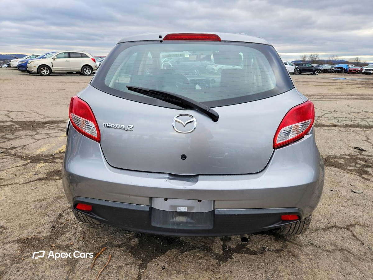 Mazda 2 2013