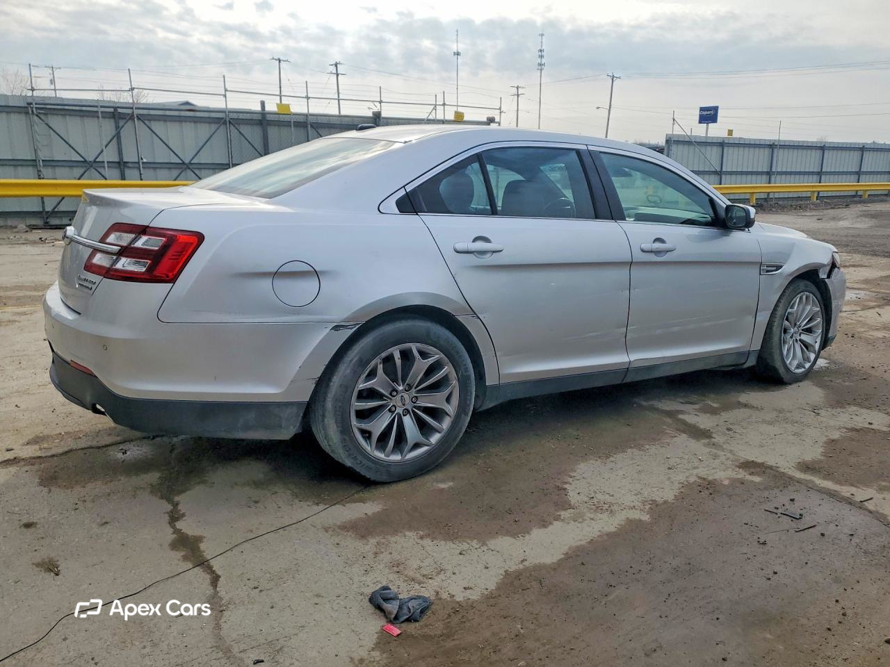 Ford Taurus 2017