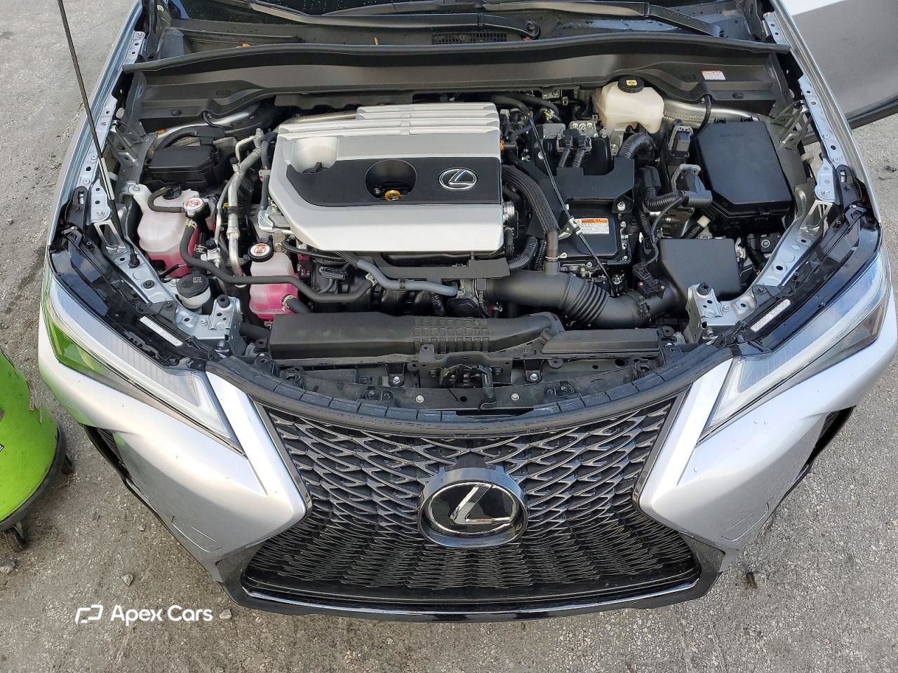 Lexus UX 2024
