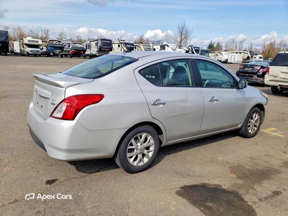 Nissan Versa 2018