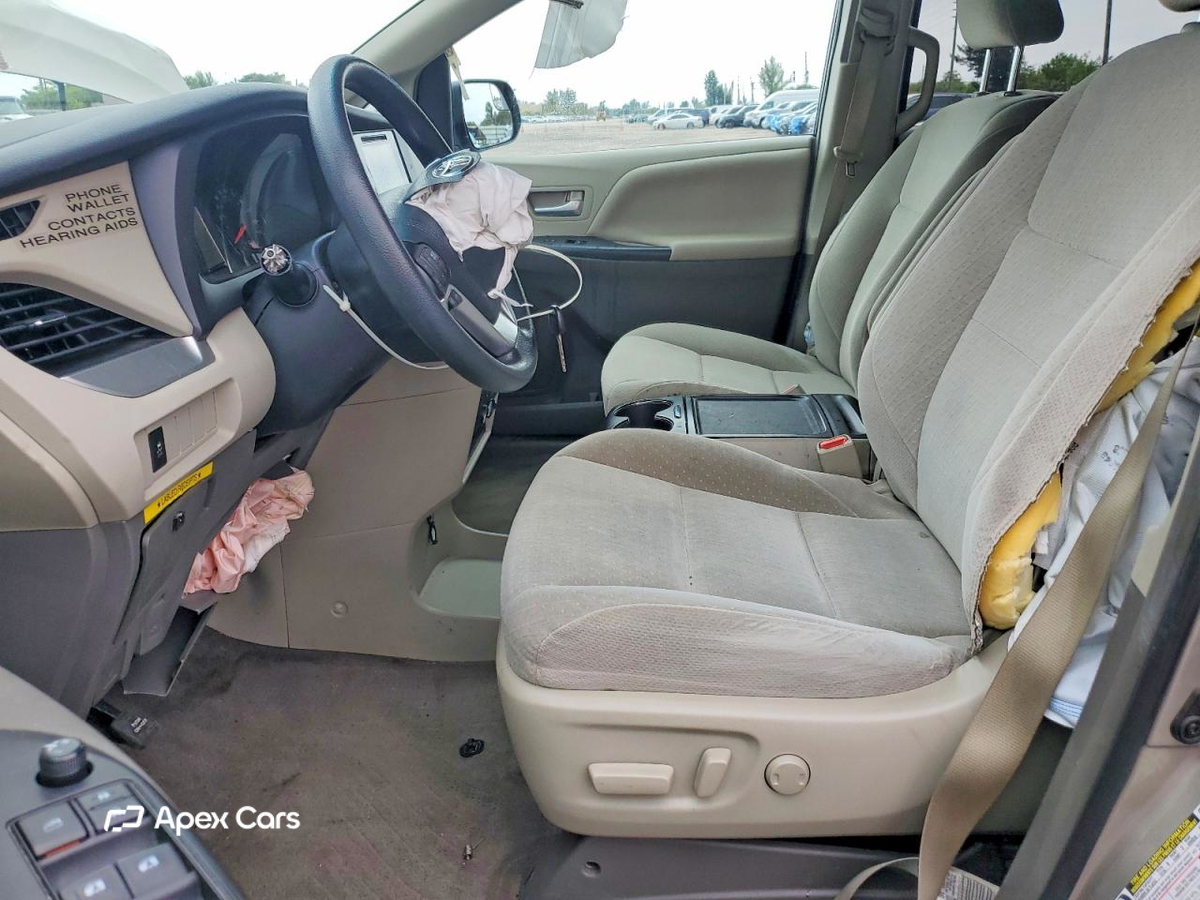 Toyota Sienna 2016