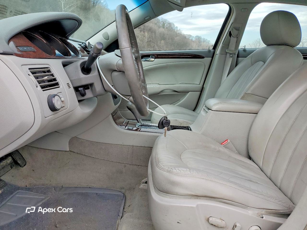 Buick Lucerne 2011