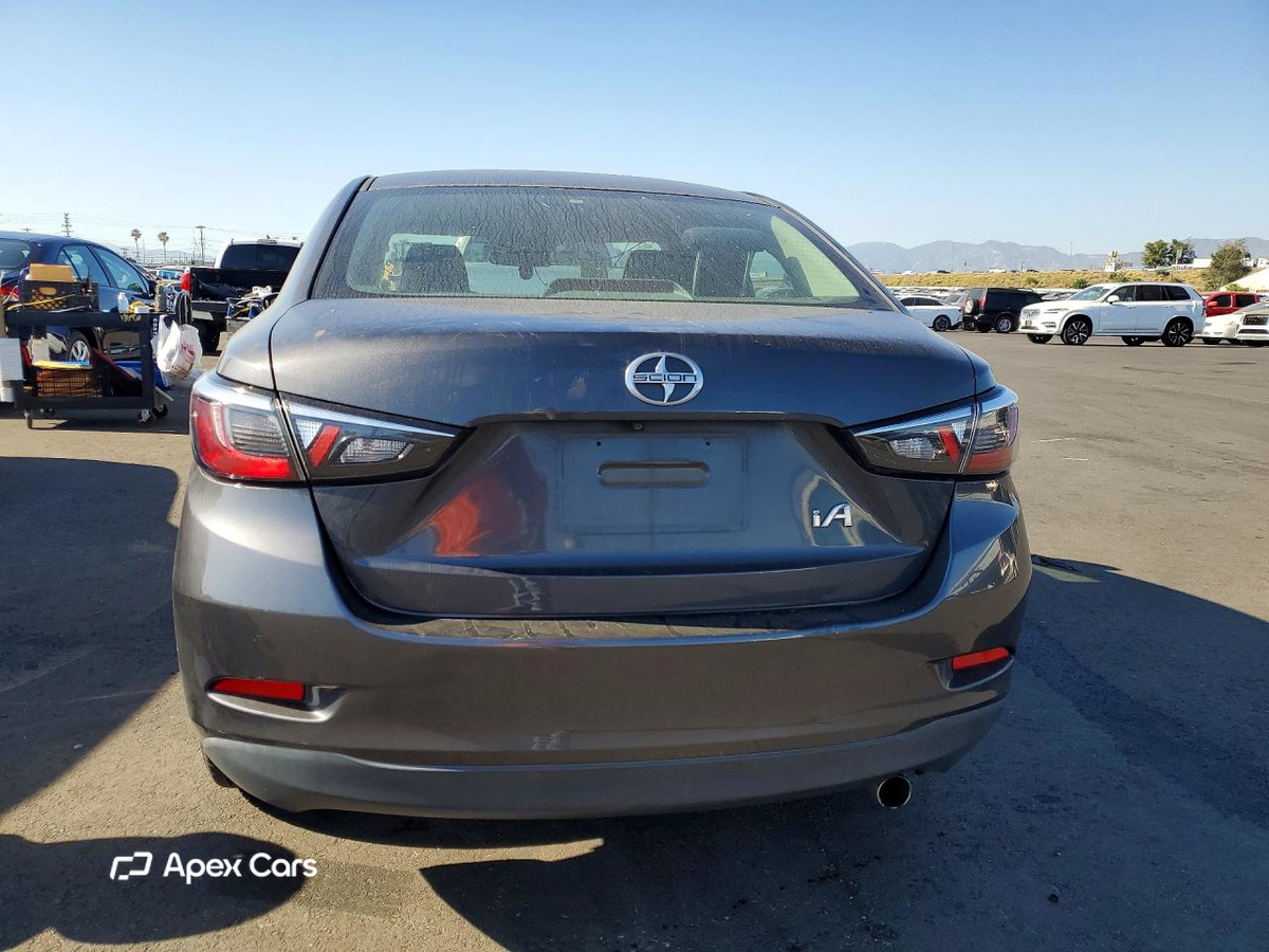 Scion iA 2016