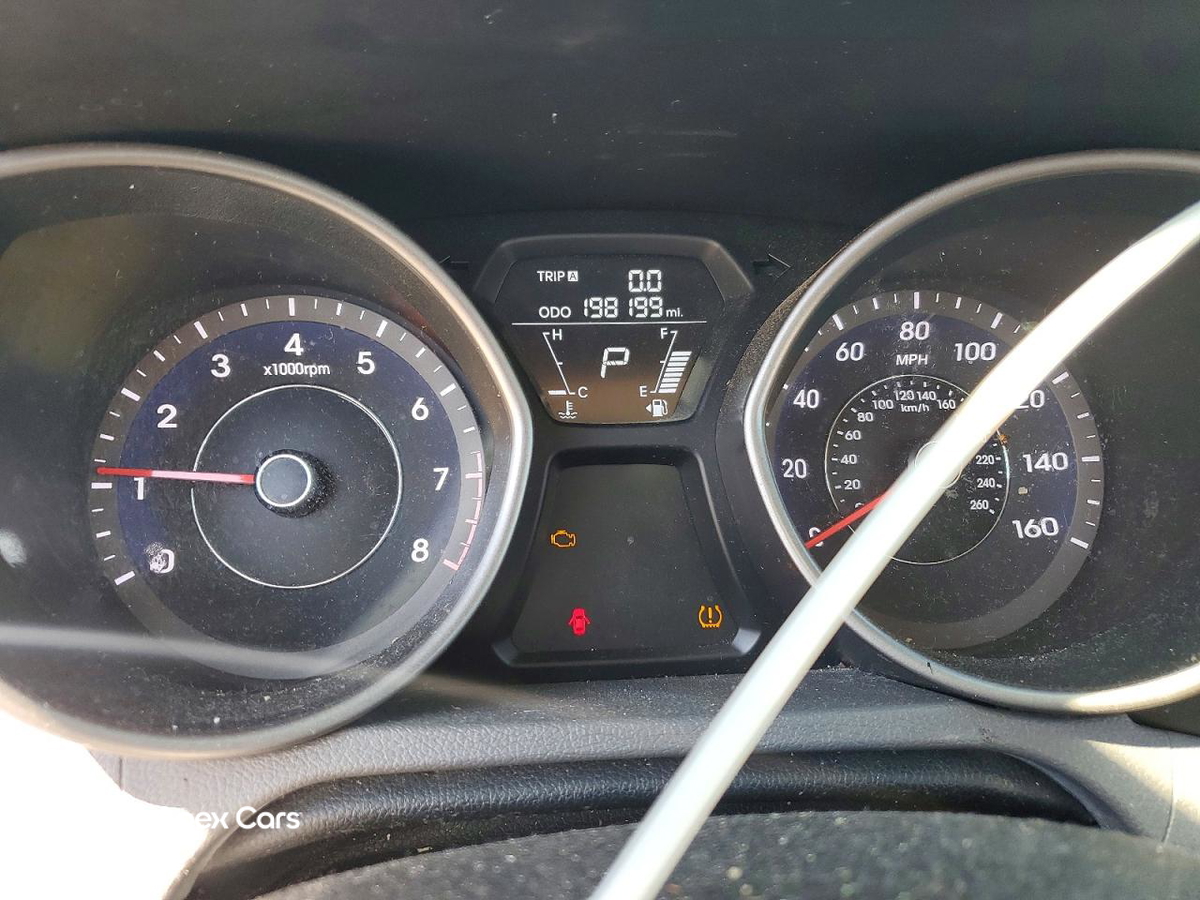 Hyundai Elantra 2013