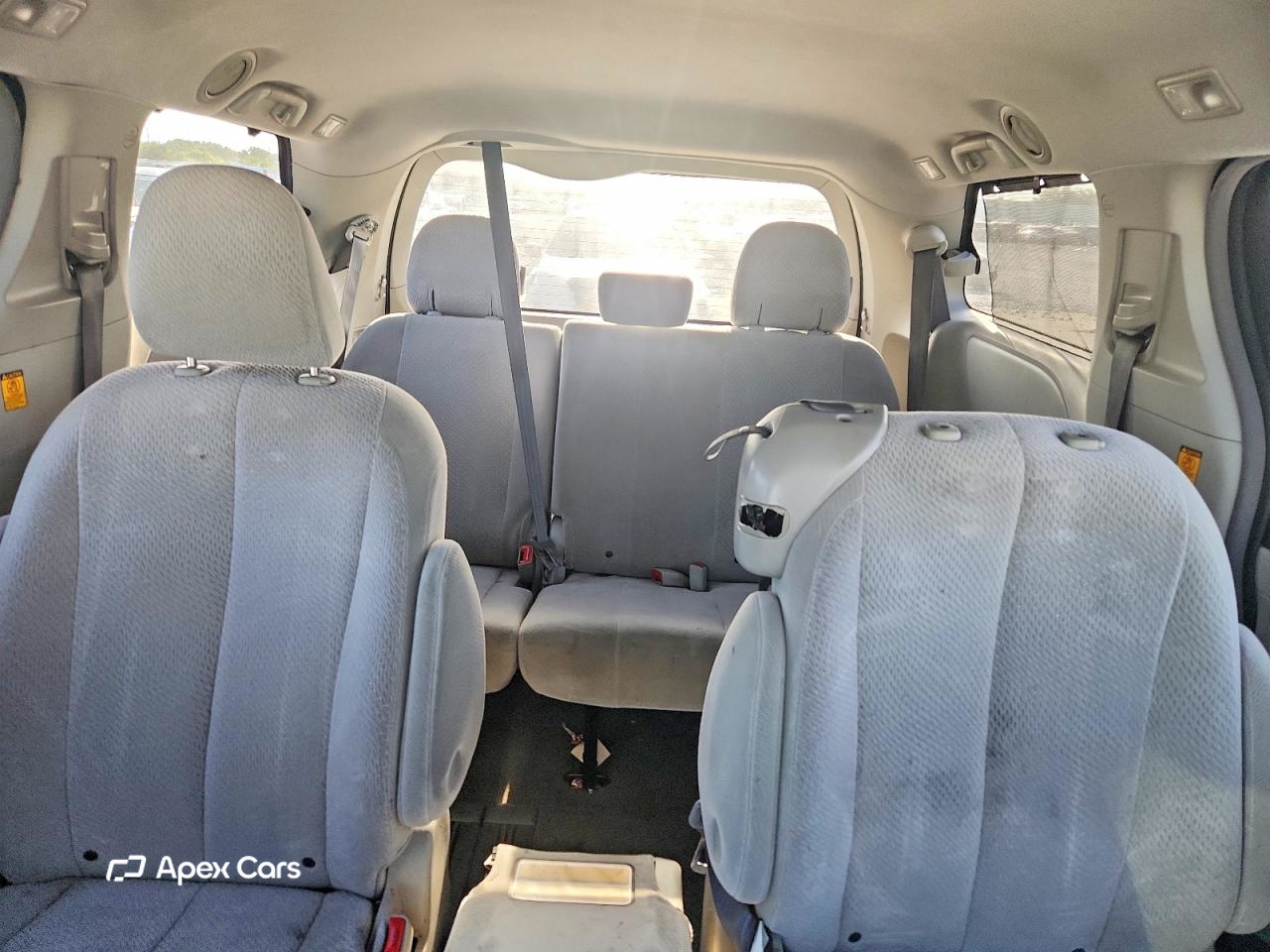 Toyota Sienna 2011