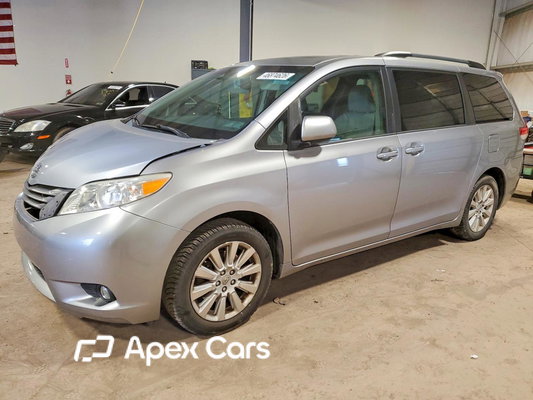 Toyota Sienna 2012 - Image 1 of 15