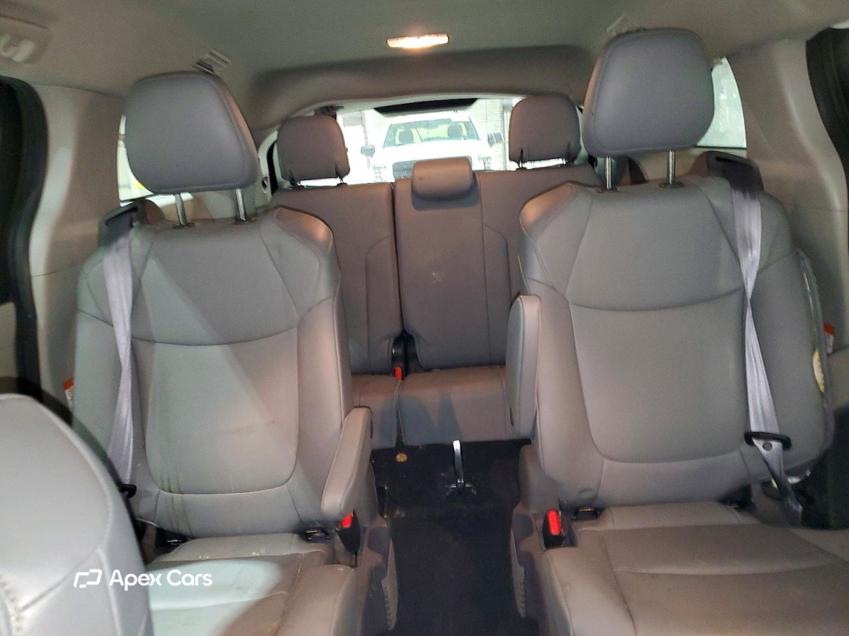 Toyota Sienna 2021