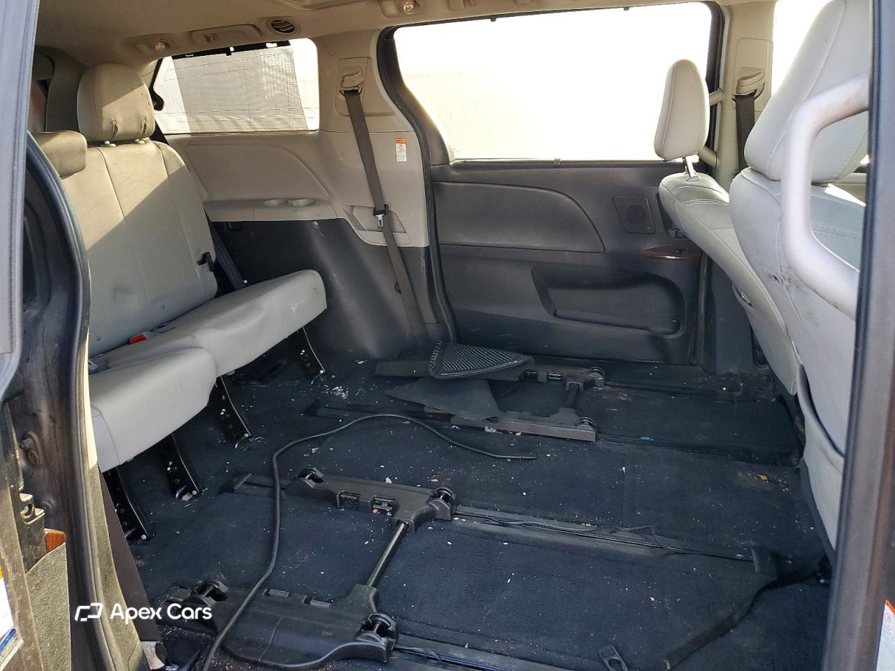 Toyota Sienna 2016