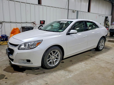 Chevrolet Malibu 2015 - Image 1 of 13