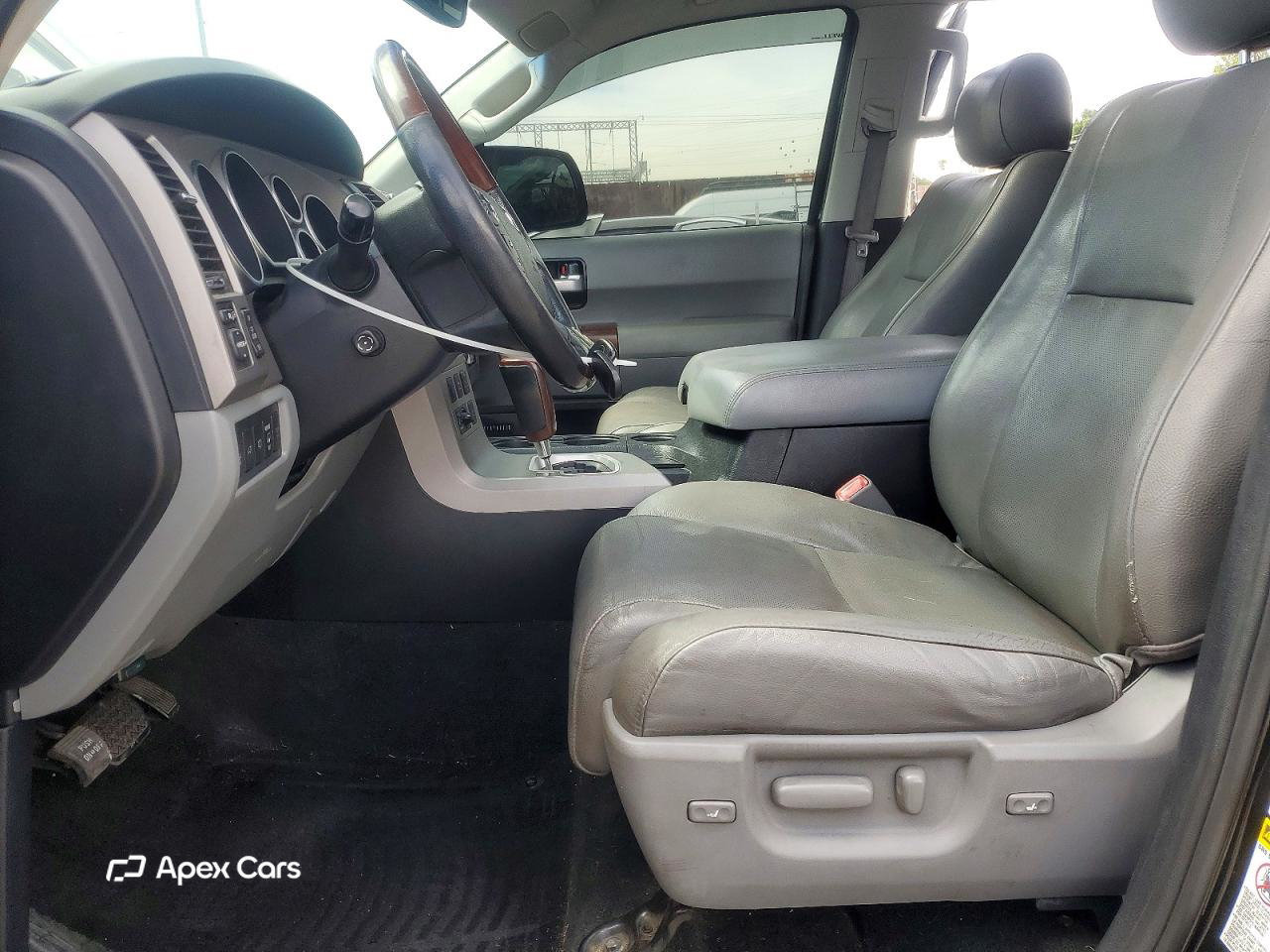 Toyota Sequoia 2013