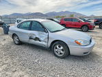 Ford Taurus 2004