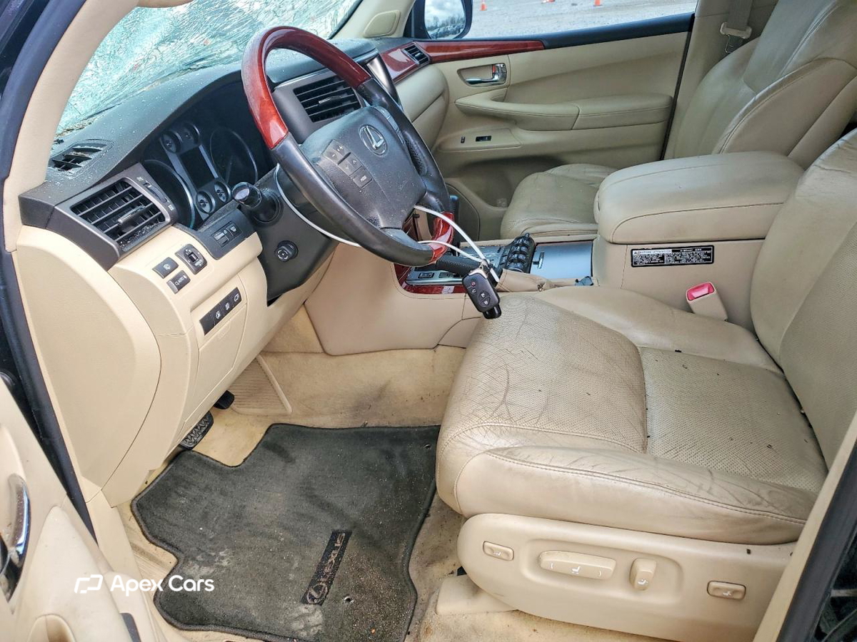 Lexus LX 2010