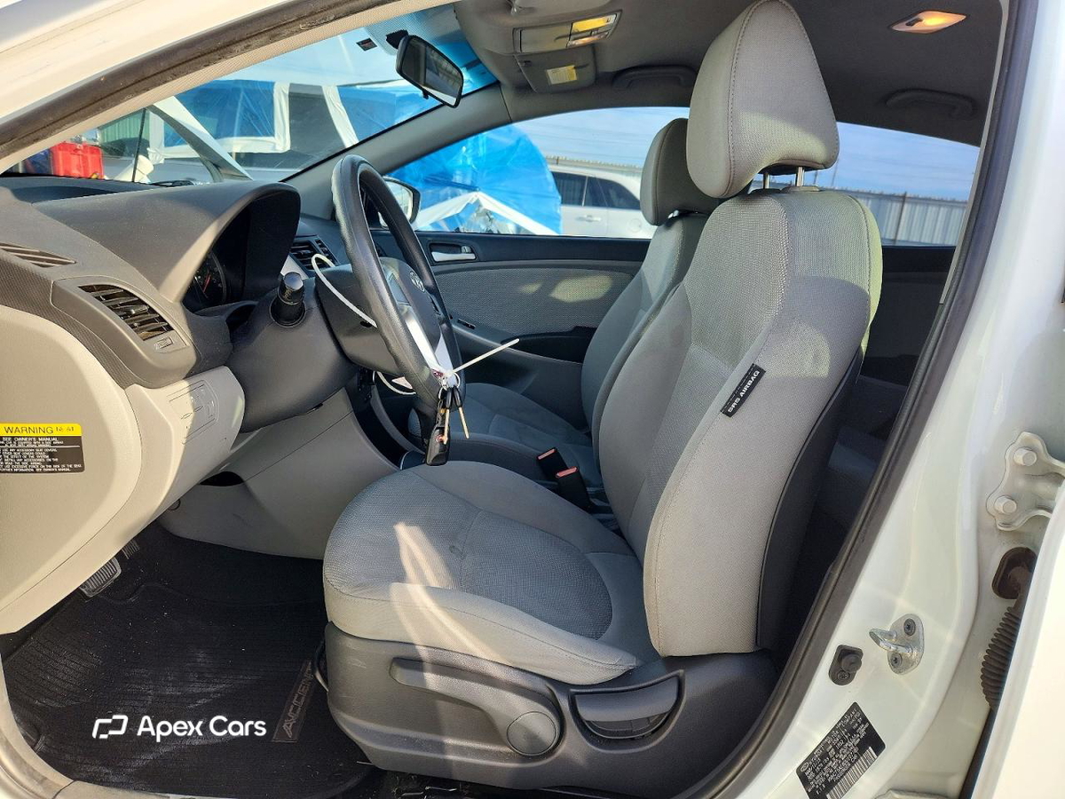 Hyundai Accent 2013