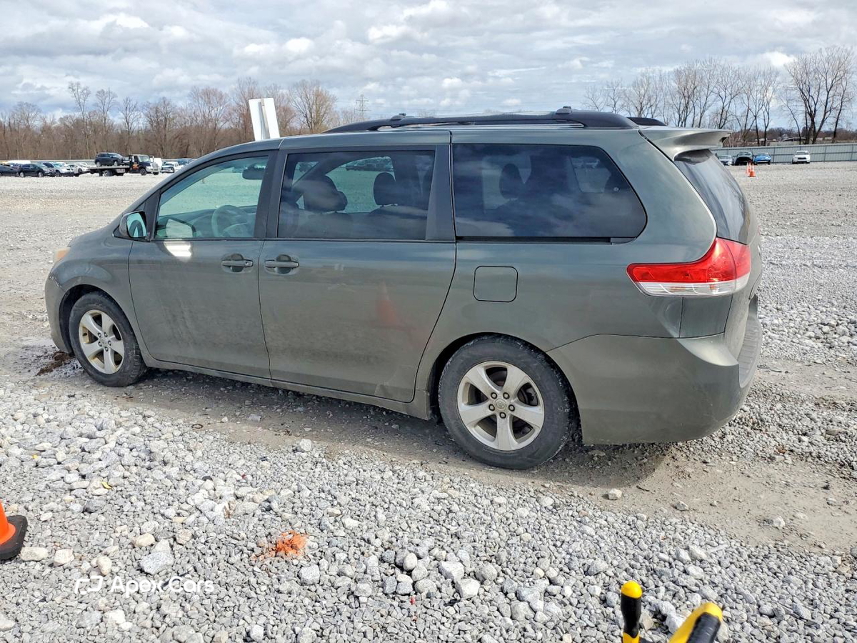 Toyota Sienna 2011