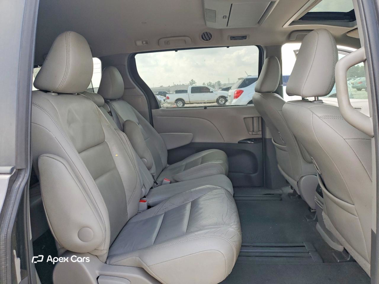Toyota Sienna 2016