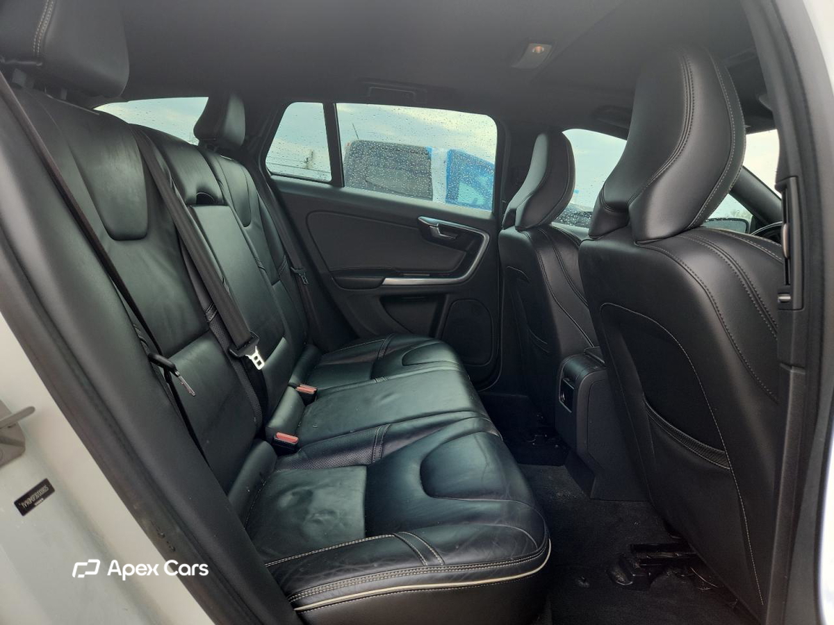 Volvo V60 2016