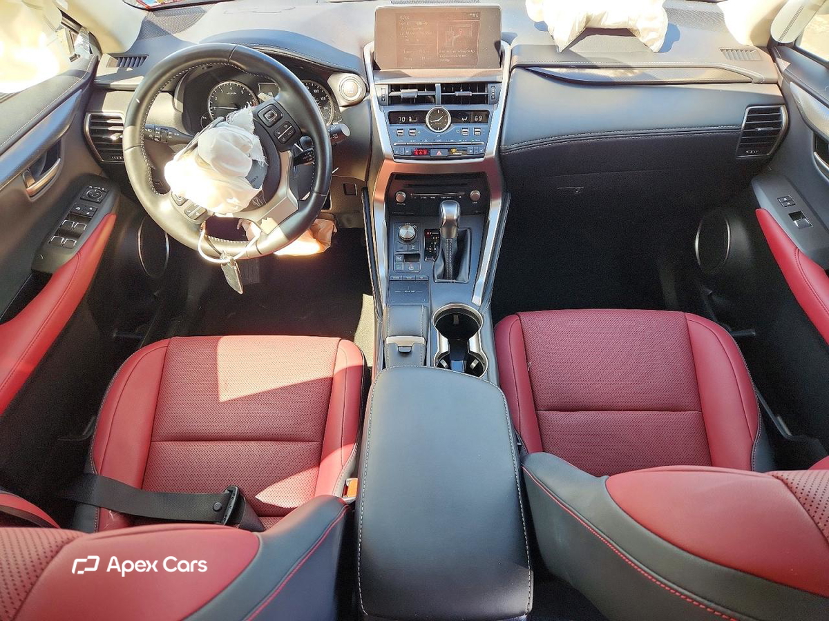 Lexus NX 2021