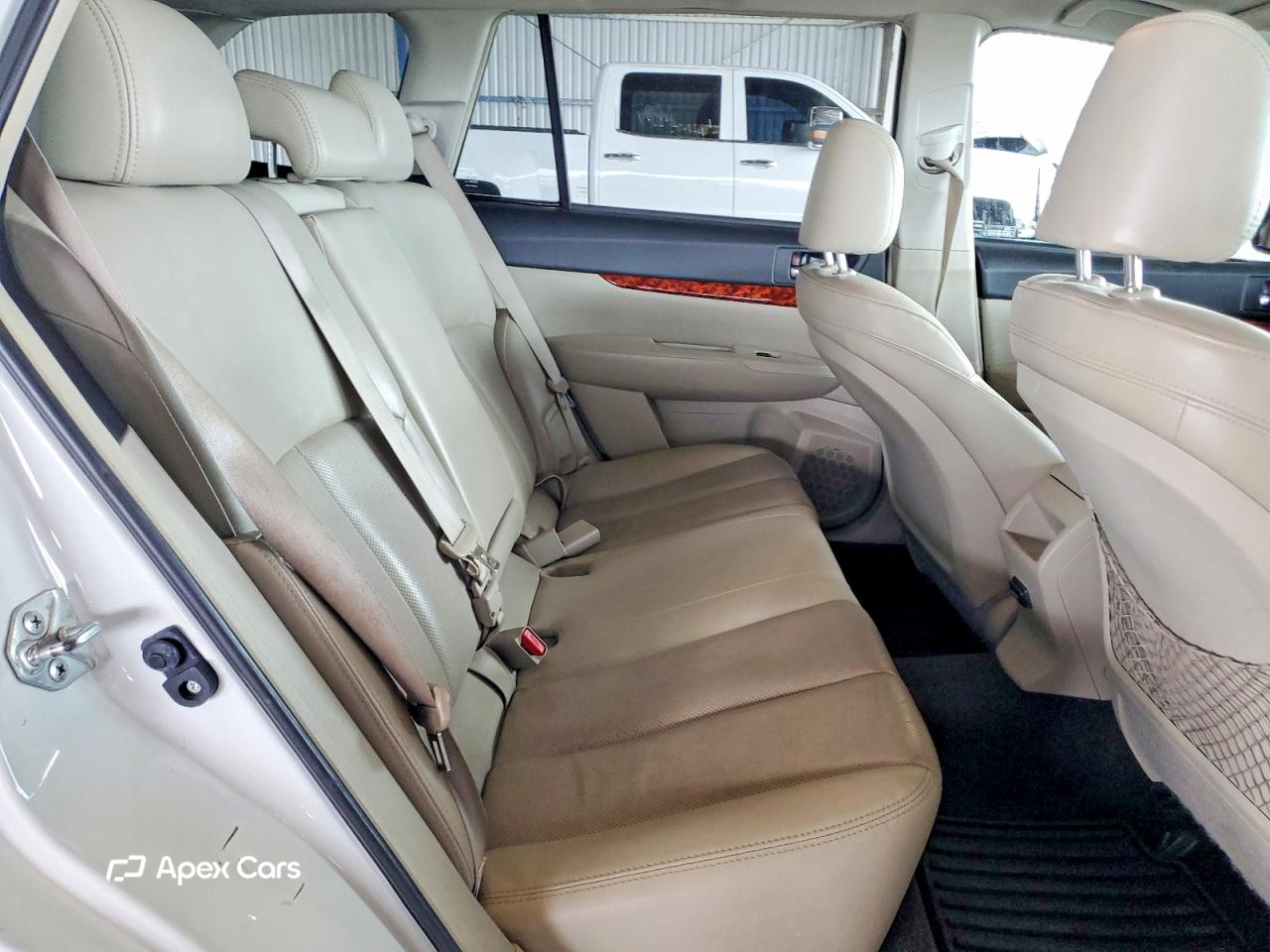 Subaru Outback 2011