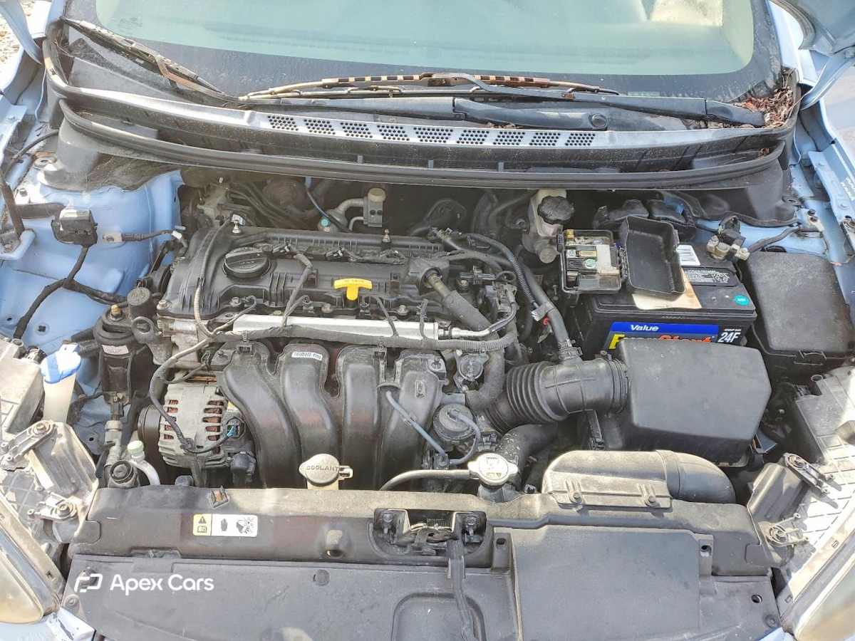 Hyundai Elantra 2012