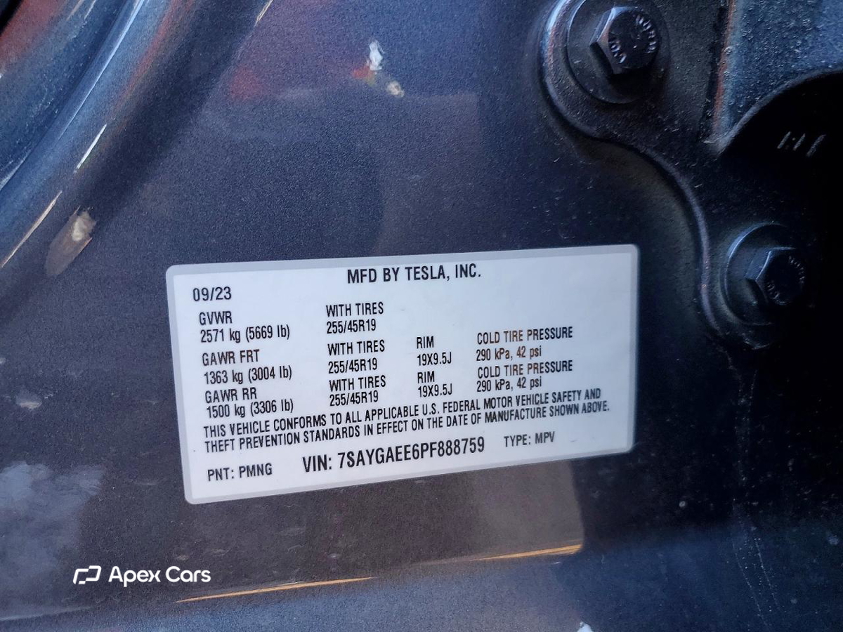 Tesla Model Y 2023