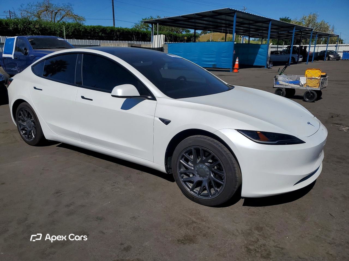 Tesla Model 3 2025