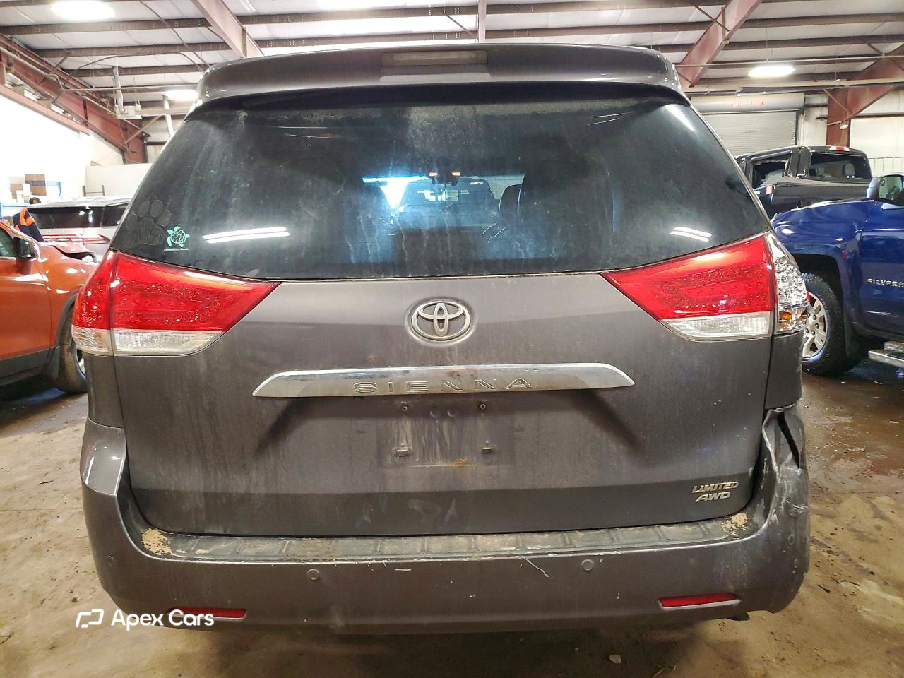 Toyota Sienna 2011