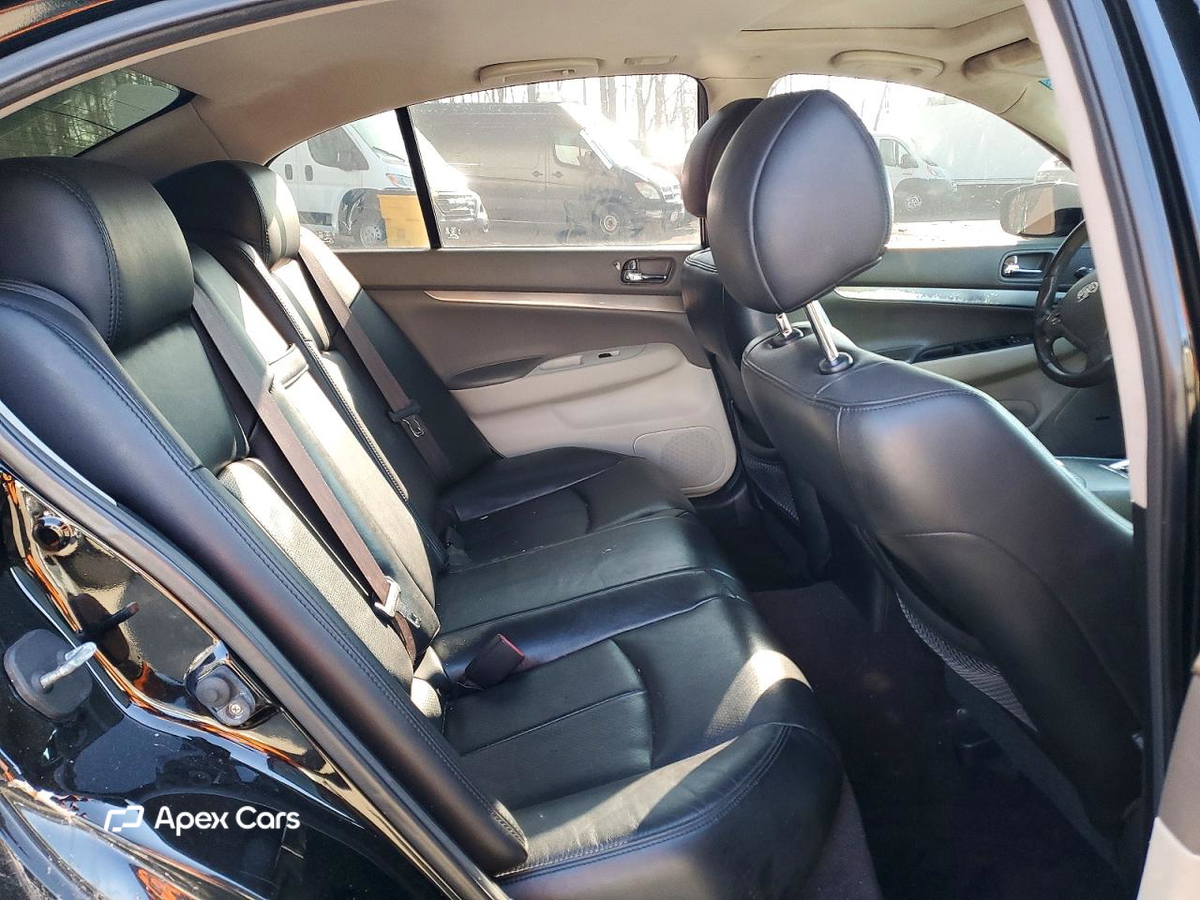 Infiniti G 2012