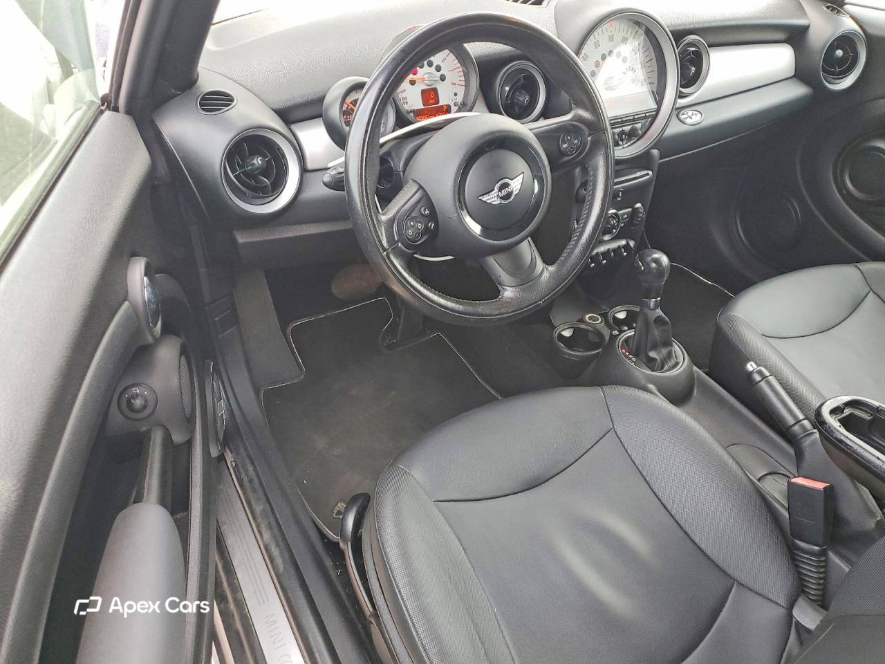 MINI Cooper 2011
