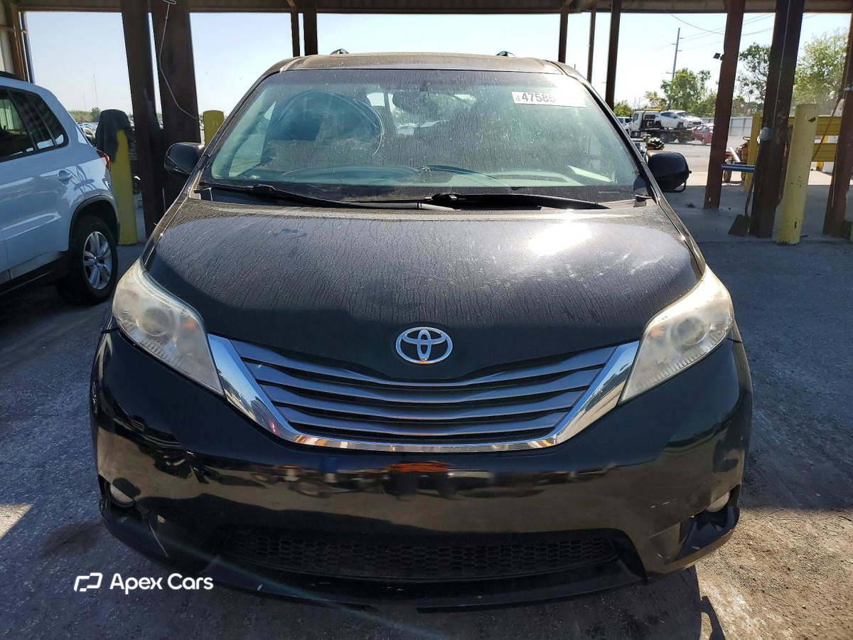 Toyota Sienna 2016