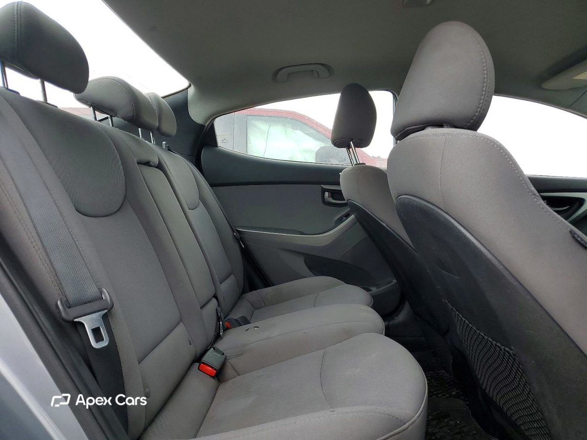 Hyundai Elantra 2016