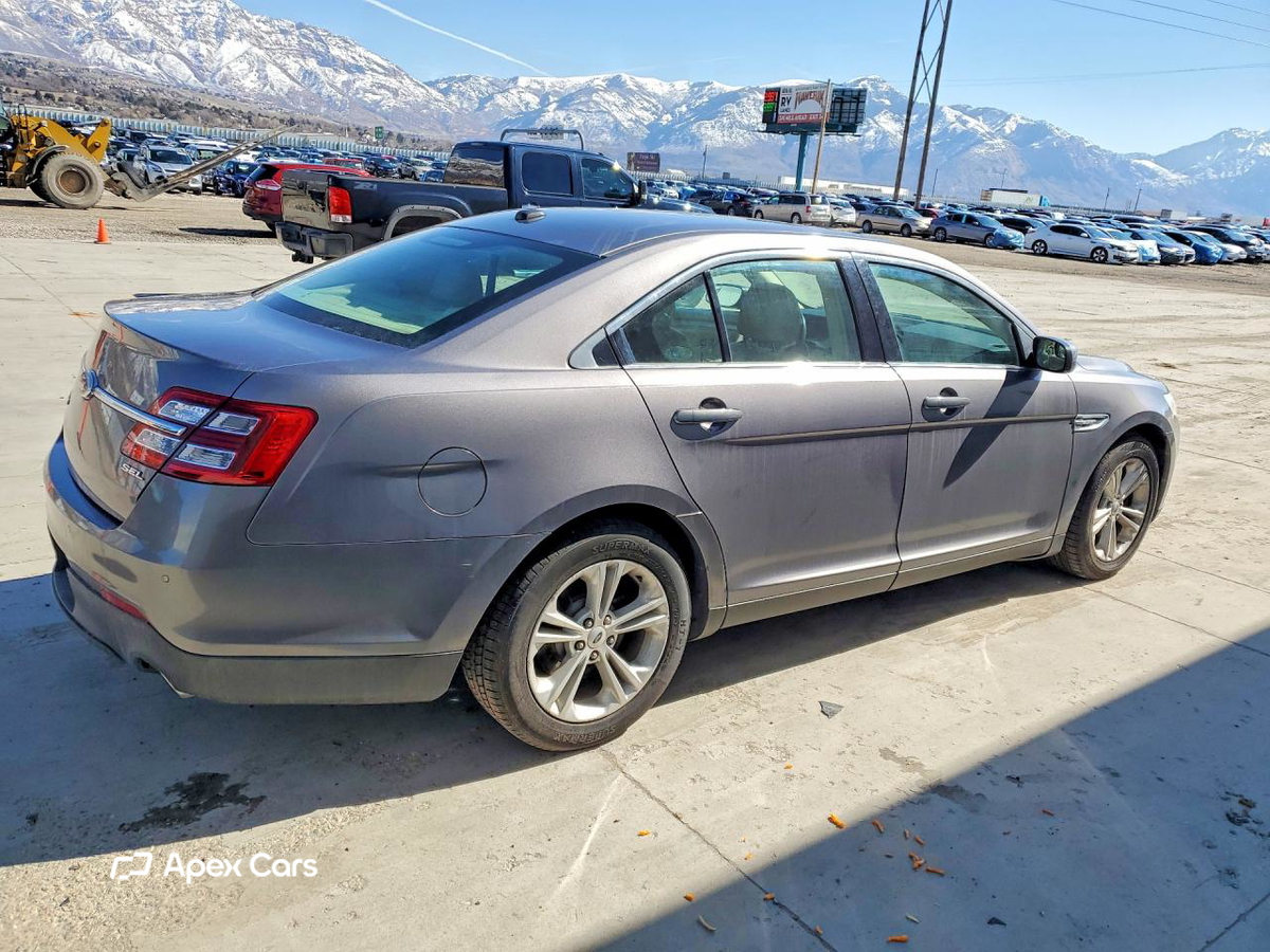 Ford Taurus 2013
