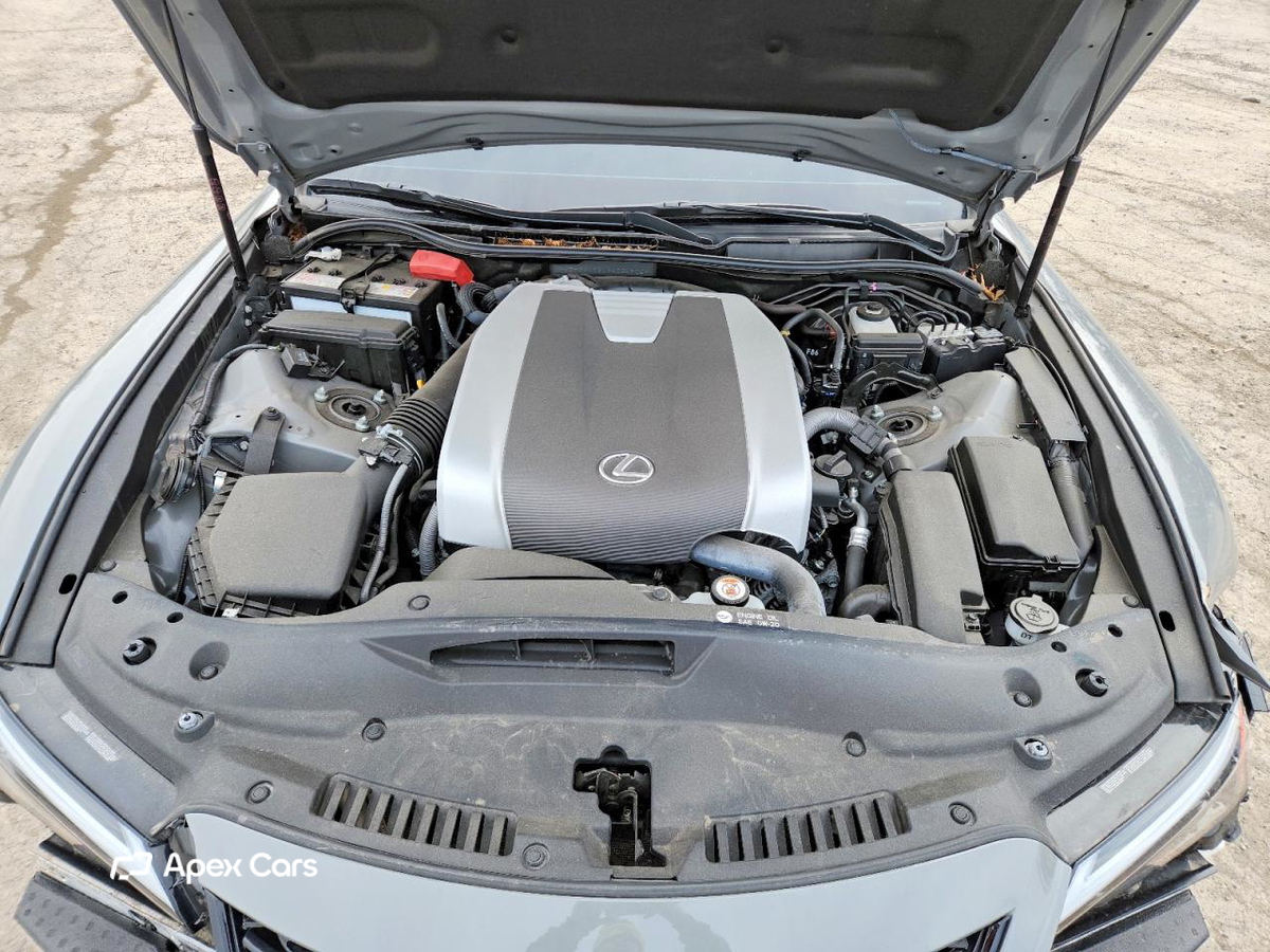 Lexus IS 2024