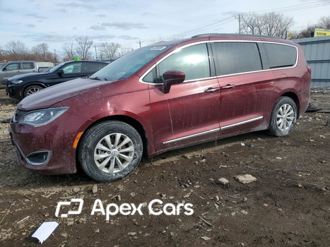 Chrysler Pacifica 2017 - Image 1 of 13