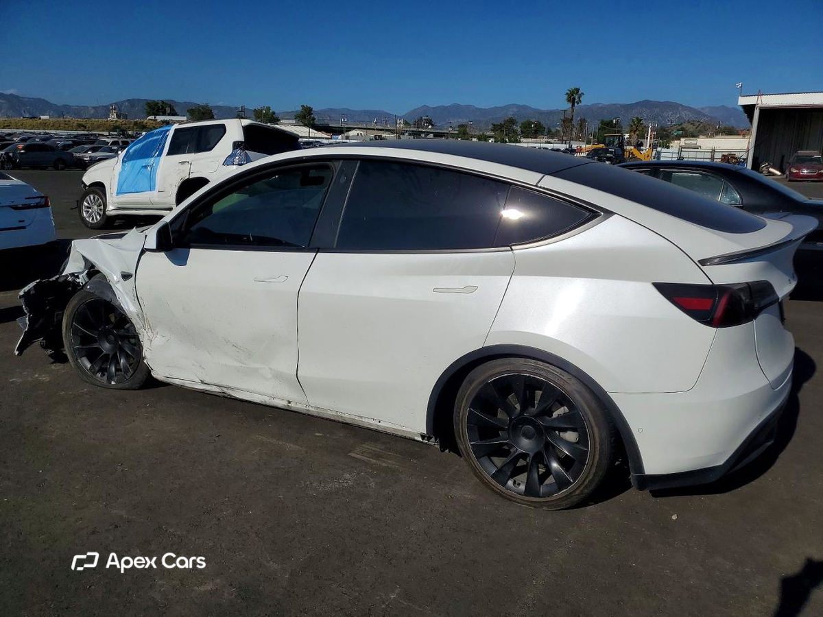 Tesla Model Y 2022